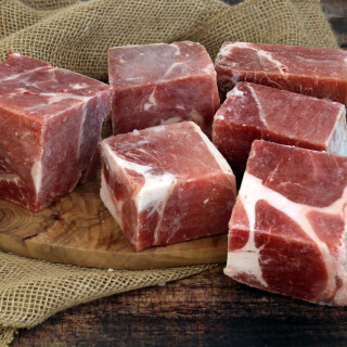 Kalbsfleisch in Würfeln 10 kg BARF Frostfutter