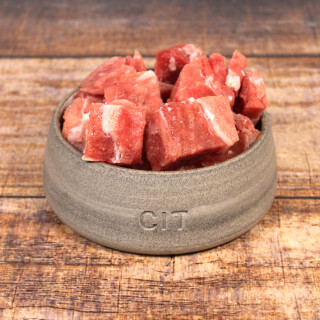 Kalbsfleisch in kleinen Würfeln 1 kg BARF Frostfutter